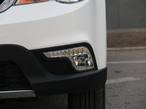 2014款1.5L 手动豪华导航版 ESP 前雾灯