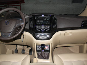 2014款1.5L 手动豪华导航版 ESP 中控台