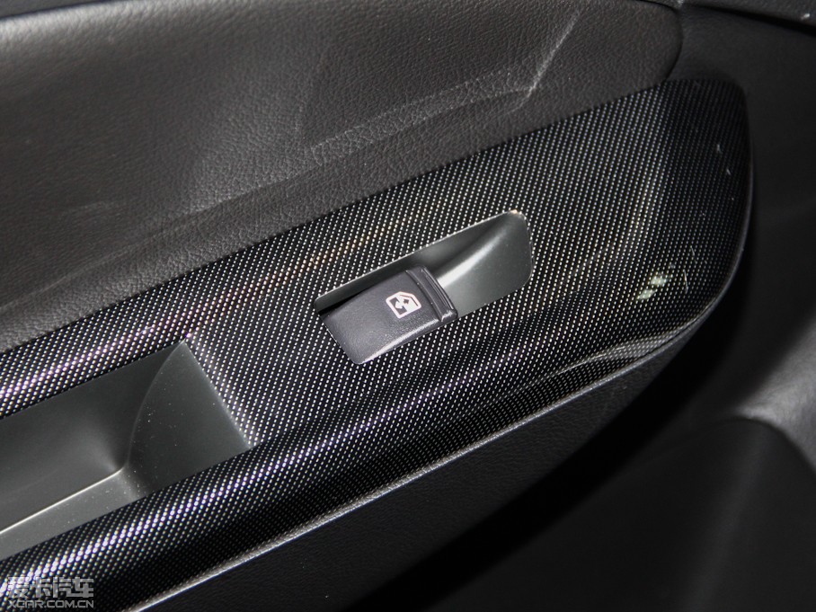 2014E610 CROSS 1.5L ԄӺA