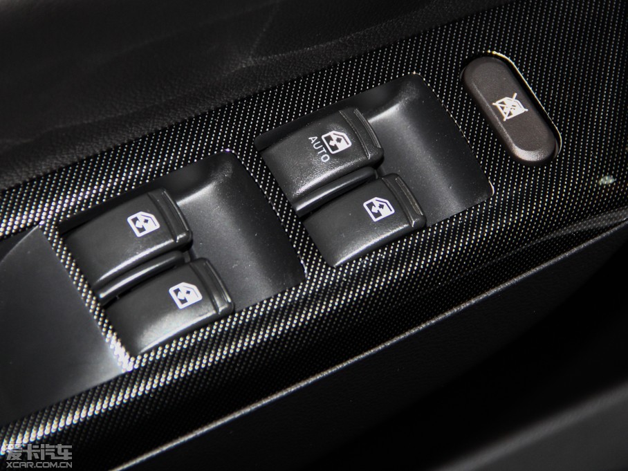 2014E610 CROSS 1.5L ԄӺA