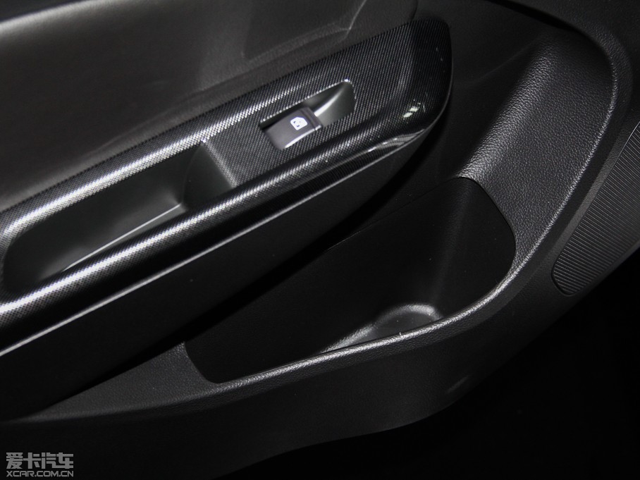 2014E610 CROSS 1.5L ԄӺA