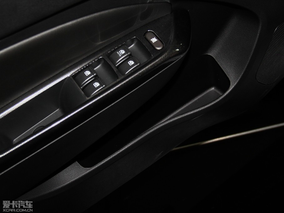 2014E610 CROSS 1.5L ԄӺA