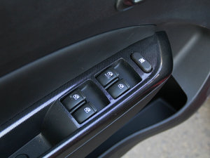 2014CROSS 1.5L Ԅ(dng)A п؅^(q)