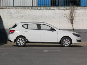 2014款CROSS 1.5L 手动舒适型 整体外观