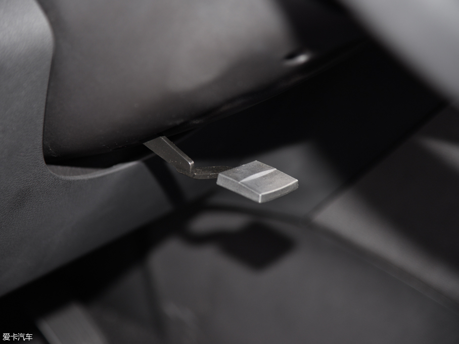 2015E560 1.8L քӺA