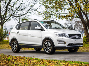 2015款1.8L 手动精英型 整体外观