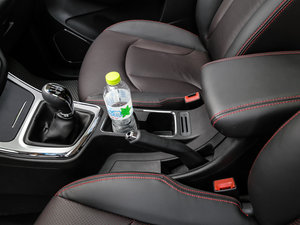 2015款1.8L 手动精英型 空间座椅