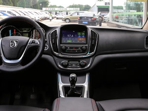 2015款1.8L 手动精英型 中控台