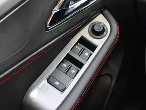 20151.8L քӺA {܇ƅ^	