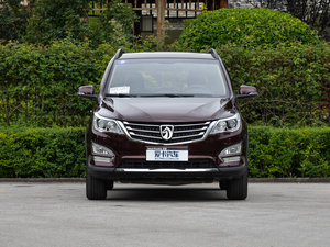 2015款1.8L 手动豪华型 正前