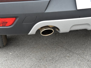 2015款1.8L 手动豪华型 排气管
