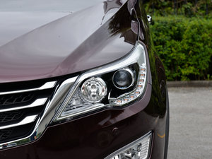2015款1.8L 手动豪华型 大灯