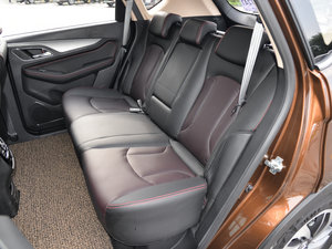 2015款1.8L 手动豪华型 后排座椅