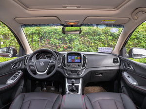 2015款1.8L 手动豪华型 内饰全景