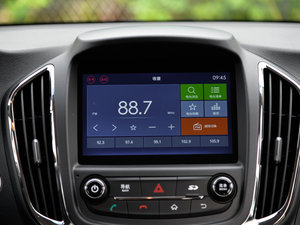 2015款1.8L 手动豪华型 音响调节