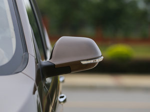 2016款1.8L 手动豪华型 7座 后视镜