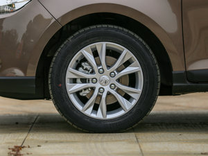 2016款1.8L 手动豪华型 7座 轮圈