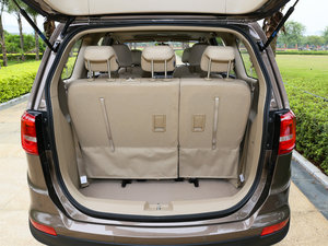 2016款1.8L 手动豪华型 7座 行李厢空间
