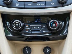 2016款1.8L 手动豪华型 7座 空调调节