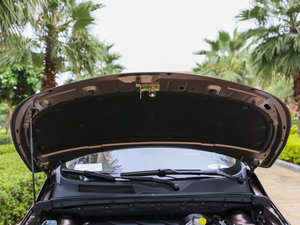 2016款1.8L 手动豪华型 7座 其它