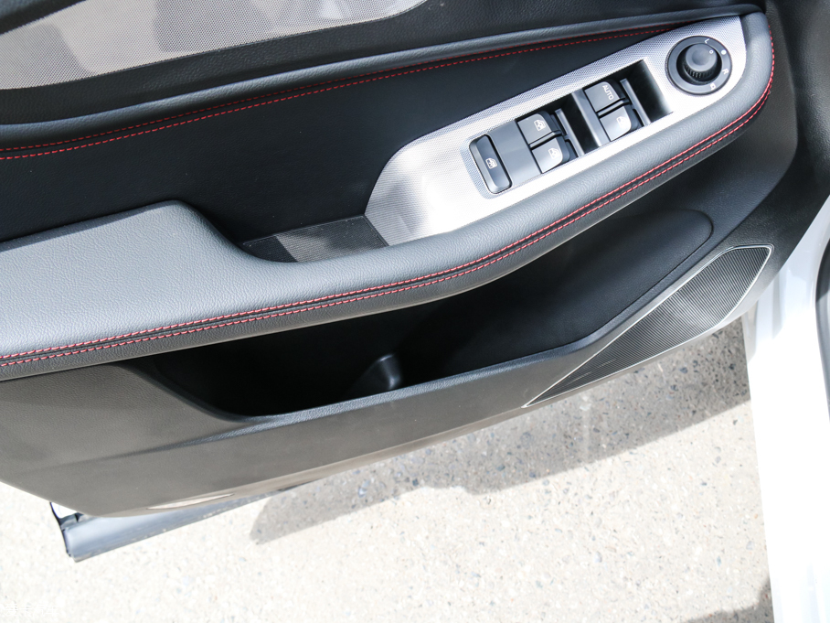 2016E560 1.5T քӺA