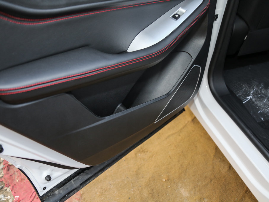 2016E560 1.8L քm