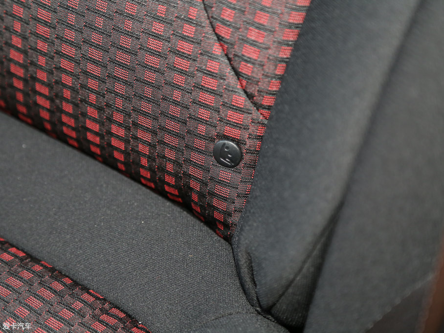 2016E560 1.8L քm