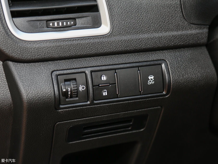 2016E560 1.8L քm