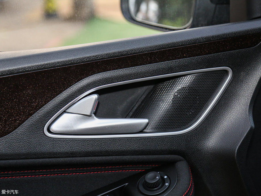 2016E560 1.5T քm