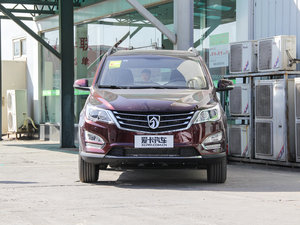 2016款1.8L 手动豪华型 正前