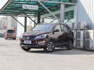 2016款1.8L 手动豪华型 左前45度