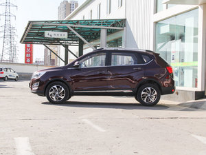 2016款1.8L 手动豪华型 正侧（左）