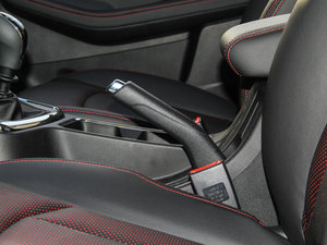 2016款1.8L 手动豪华型 驻车制动器
