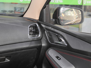 2016款1.8L 手动豪华型 中控区