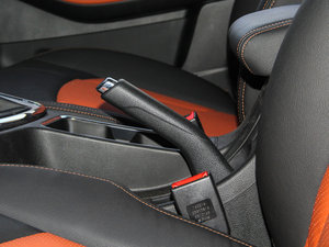 2016款1.8L 手动精英型 驻车制动器