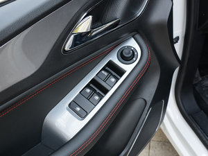 2016款1.8L iAMT豪华型 主驾车窗控制区	