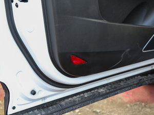 2016款1.8L 手动舒适型 空间座椅