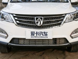2016款1.5T 手动精英型 中网