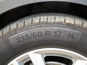 2016款1.5T 手动精英型 轮胎尺寸