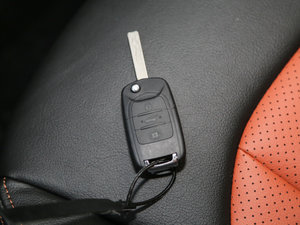 2016款1.5T 手动精英型 车钥匙
