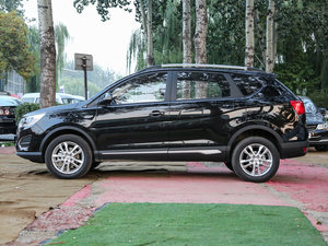 2016款1.5T 手动舒适型 正侧（左）