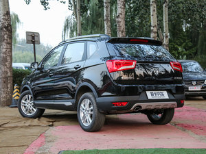 2016款1.5T 手动舒适型 左后45度