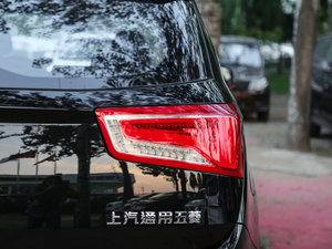 2016款1.5T 手动舒适型 尾灯