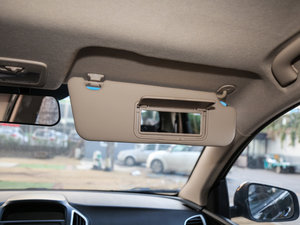 2016款1.5T 手动舒适型 遮阳板（左）