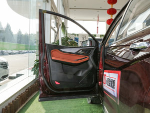 2016款1.5T 手动精英型 驾驶位车门