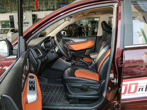 2016款1.5T 手动精英型 前排空间