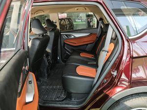 2016款1.5T 手动精英型 后排空间