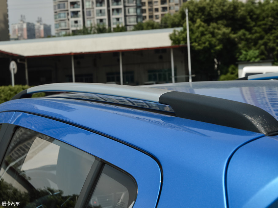 2016��E310 1.2L �քӺ��A��