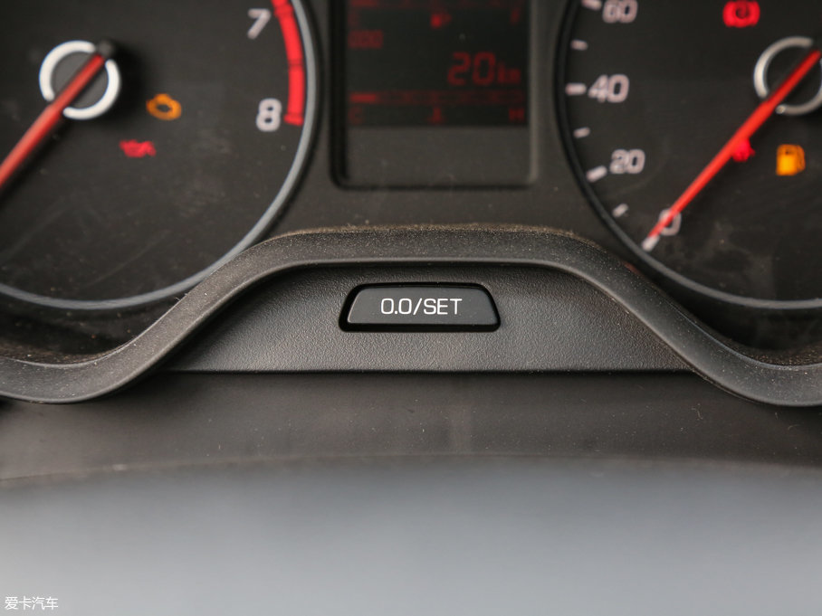 2016��E310 1.2L �ք����m��