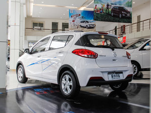 2016款1.2L 手动时尚型 左后45度